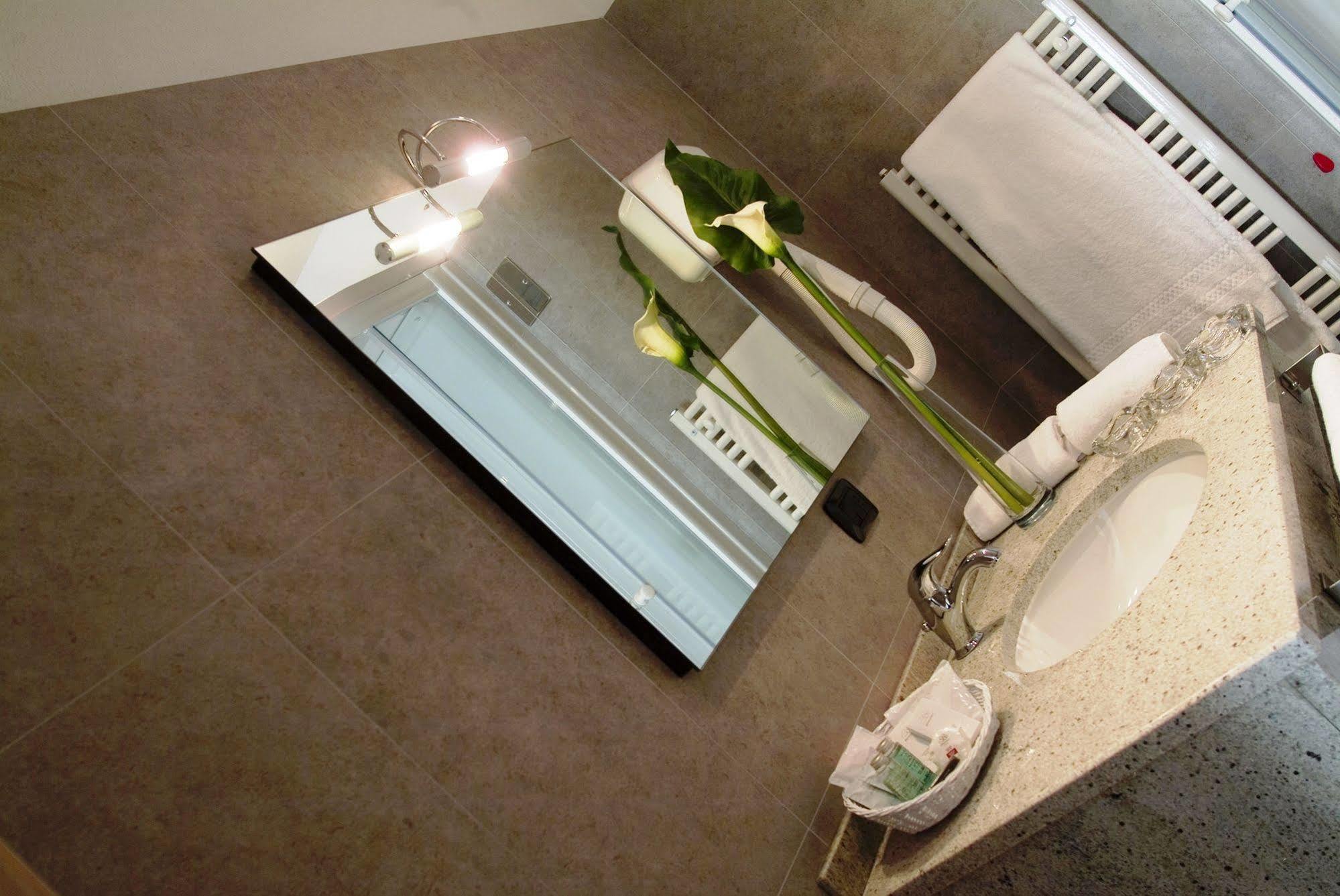 Hotel San Lorenzo Киавена Екстериор снимка