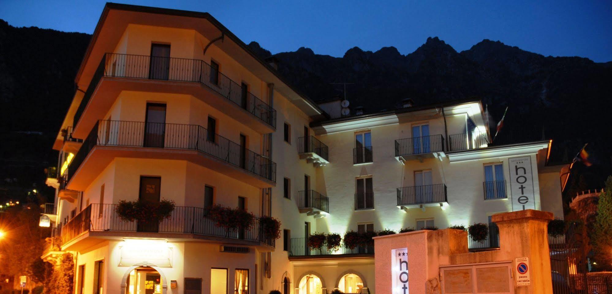 Hotel San Lorenzo Киавена Екстериор снимка