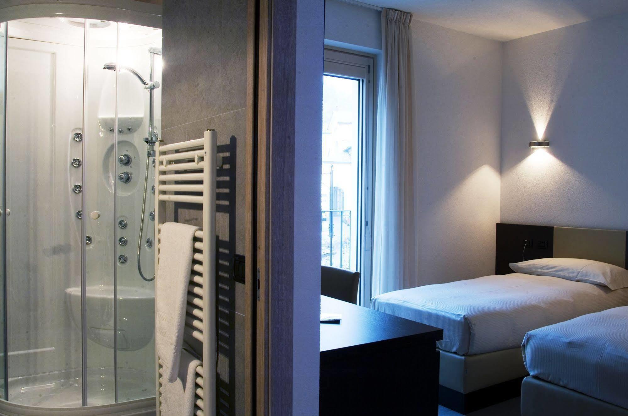 Hotel San Lorenzo Киавена Екстериор снимка
